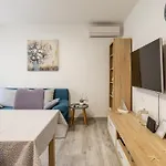Josko - Combine Parking&beach&old Town