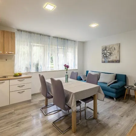 Josko - Combine Parking&beach&old Town Apartamento *