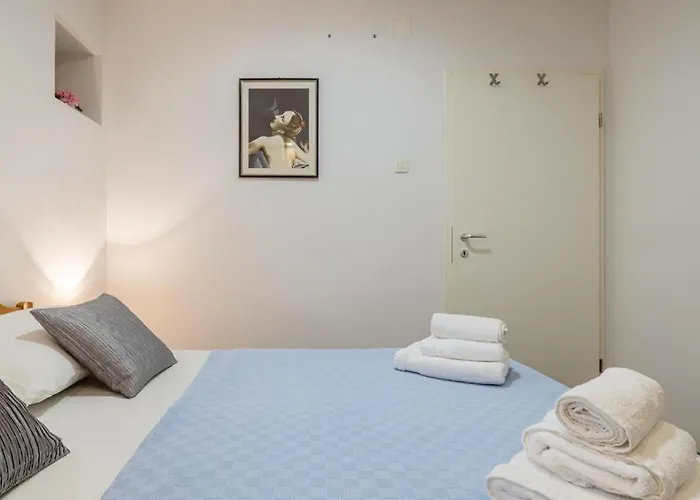 Josko - Combine Parking&beach&old Town Apartmán