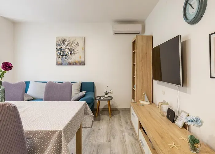 Josko - Combine Parking&beach&old Town