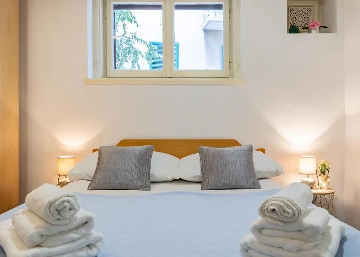 Josko - Combine Parking&beach&old Town *